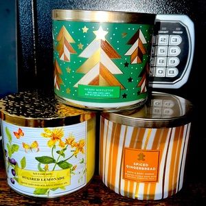 Slightly burned BBW 3 wick candles 🕯️